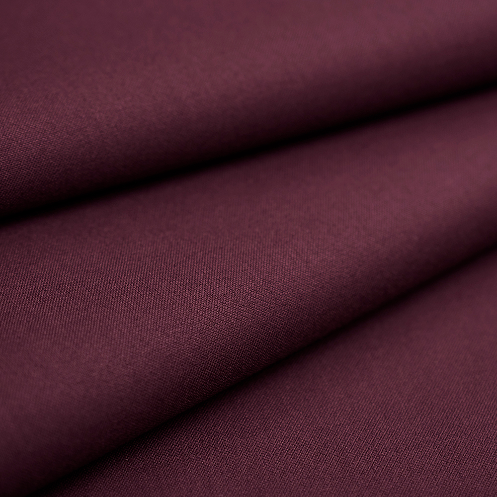 Wysokiej klasy tkanina ubraniowa Jaguar wykonana z najlepszej jakości włókien.