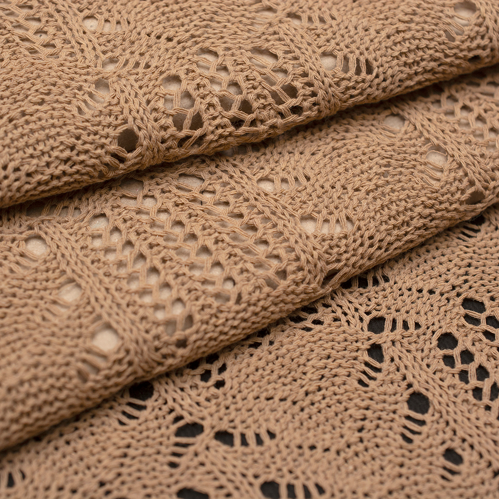 Bawełniana dzianina swetrowa w jednolitym kolorze świetnie sprawdzi się wiosenną porą.