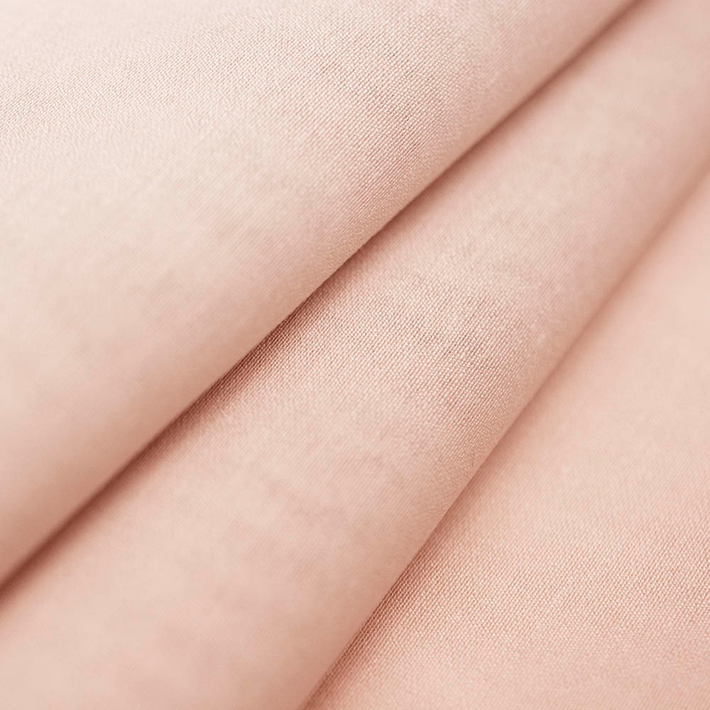 Tencel Capri to ekskluzywna tkanina, która łączy w sobie piękno i praktyczność na najwyższym poziomie.