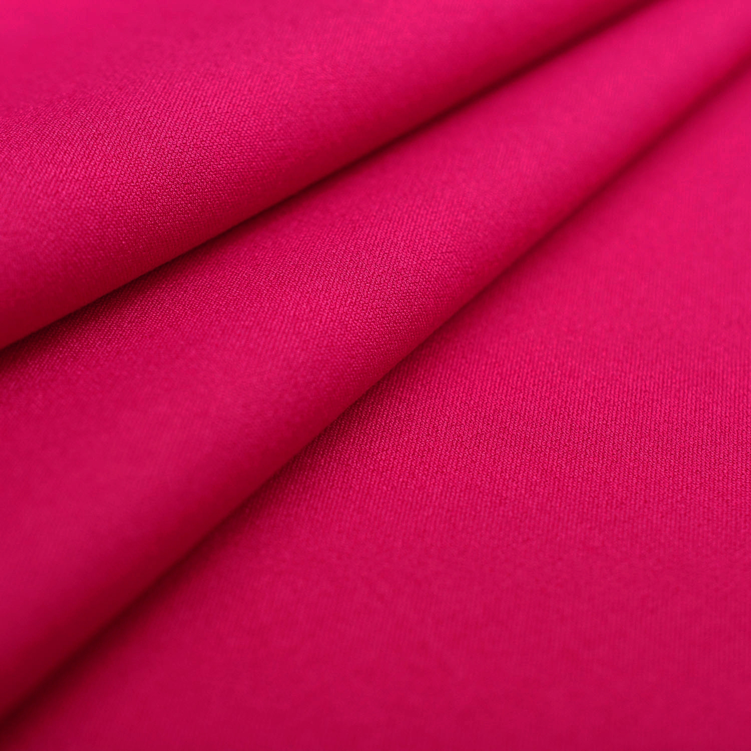 Wysokiej klasy tkanina ubraniowa Jaguar wykonana z najlepszej jakości włókien.