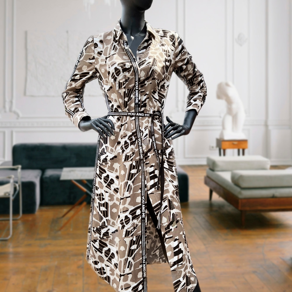 Wzorzysta tkanina wiskozowa, idealna na sukienki, spódnice i bluzki.