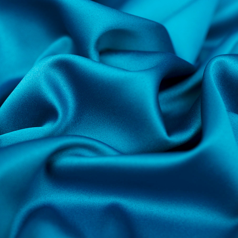 Doskonałej jakości tkanina satynowa, świetnie nadaje się na szykowne sukienki oraz eleganckie koszule.