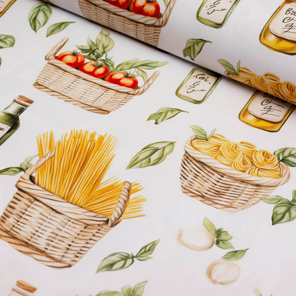 Wzorzysta tkanina dekoracyjna wykonana z włókien syntetycznych.