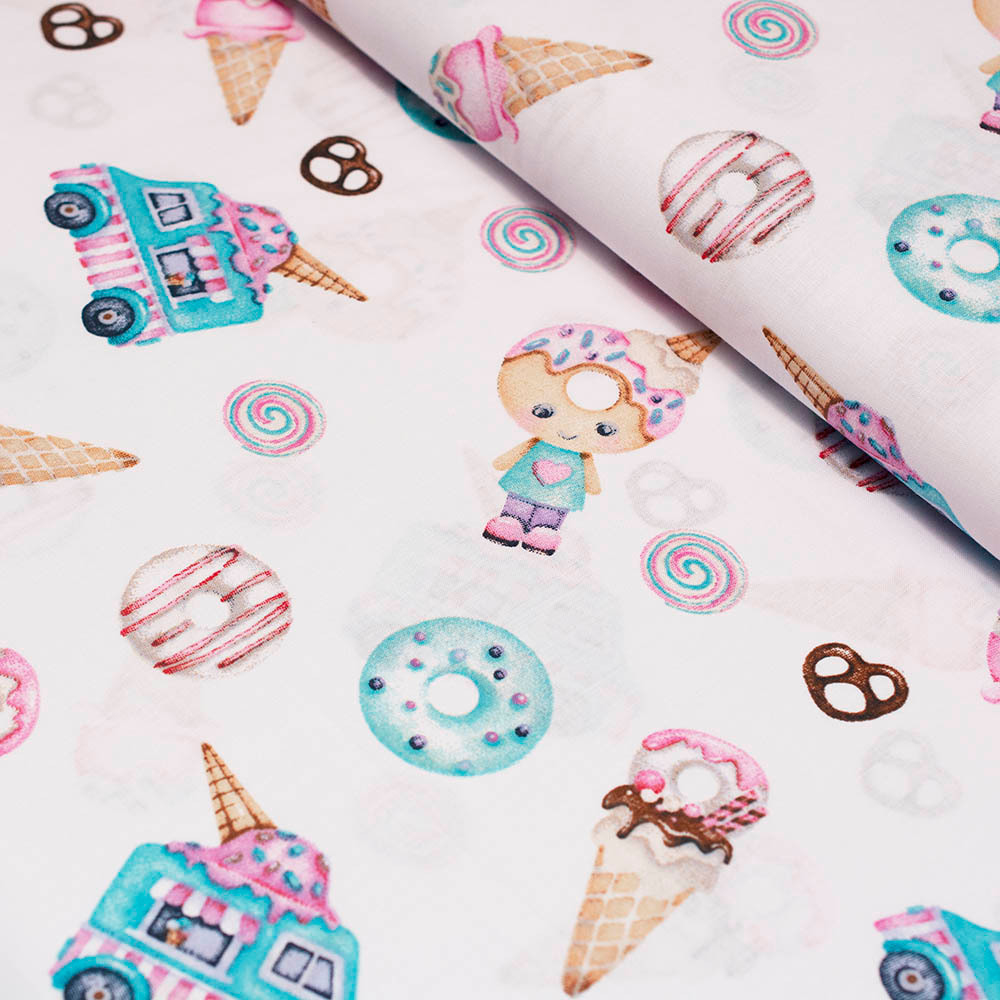 Tkanina bawełniana o splocie płóciennym, wyprodukowana w Polsce.