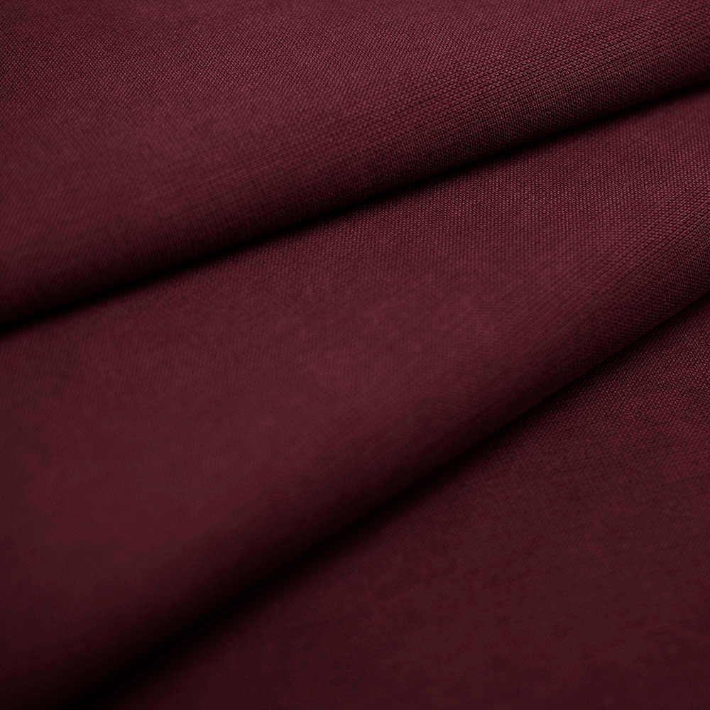 Dzianina Arizona to wysokiej jakości materiał o gęstym splocie, który zapewnia trwałość i estetyczny wygląd.