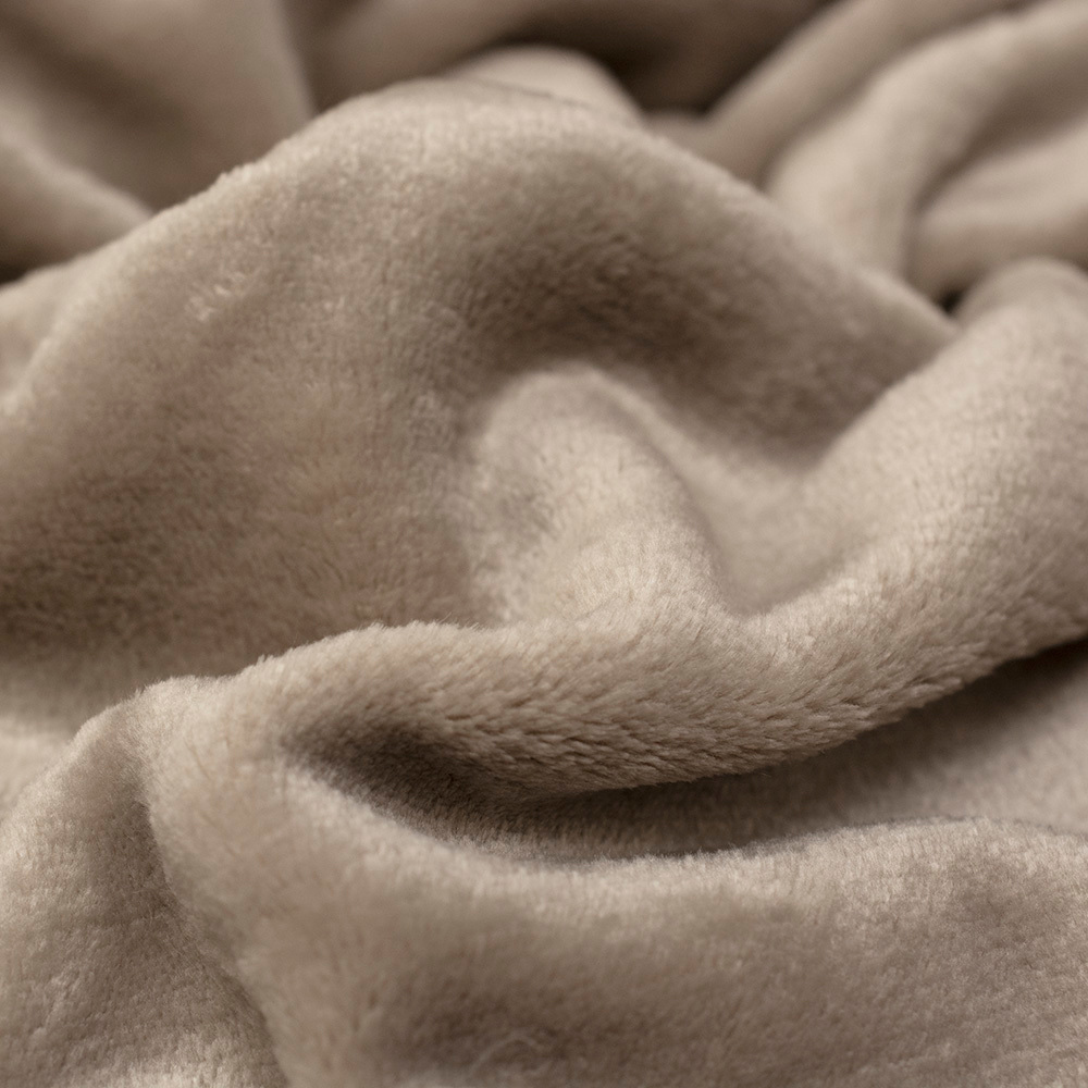 Minky Polar – dwustronna dzianina z krótkim włosem, niezwykle przyjemna i miękka w dotyku.