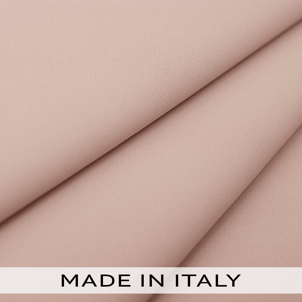 Tkanina Valentino to elegancki materiał premium o szlachetnej, dopracowanej strukturze i gęstym, żorżetowym splocie.