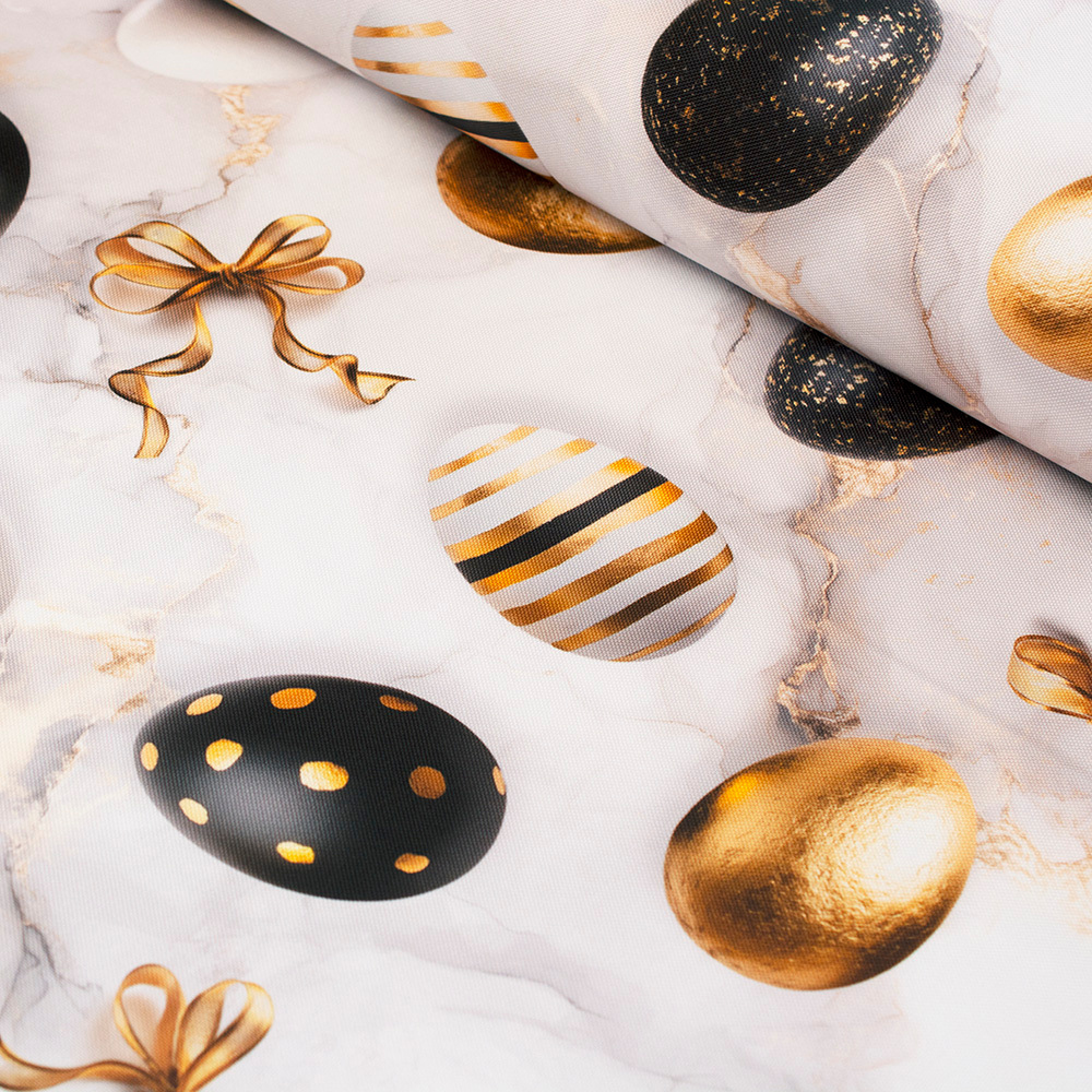 Wzorzysta tkanina dekoracyjna wykonana z włókien syntetycznych.