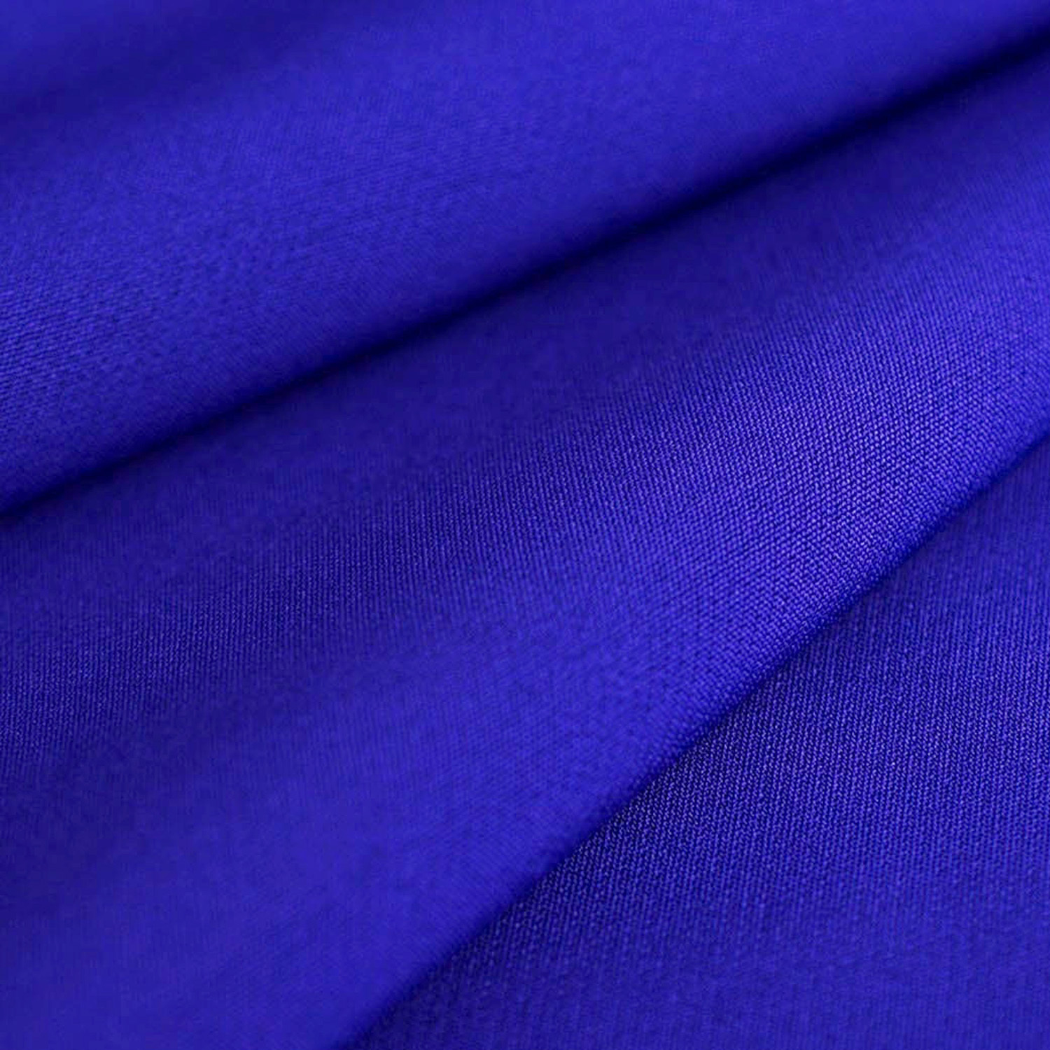 Doskonałej jakości tkanina Karelia, świetnie sprawdzi się jako sukienka, spódnica, żakiet czy spodnie.