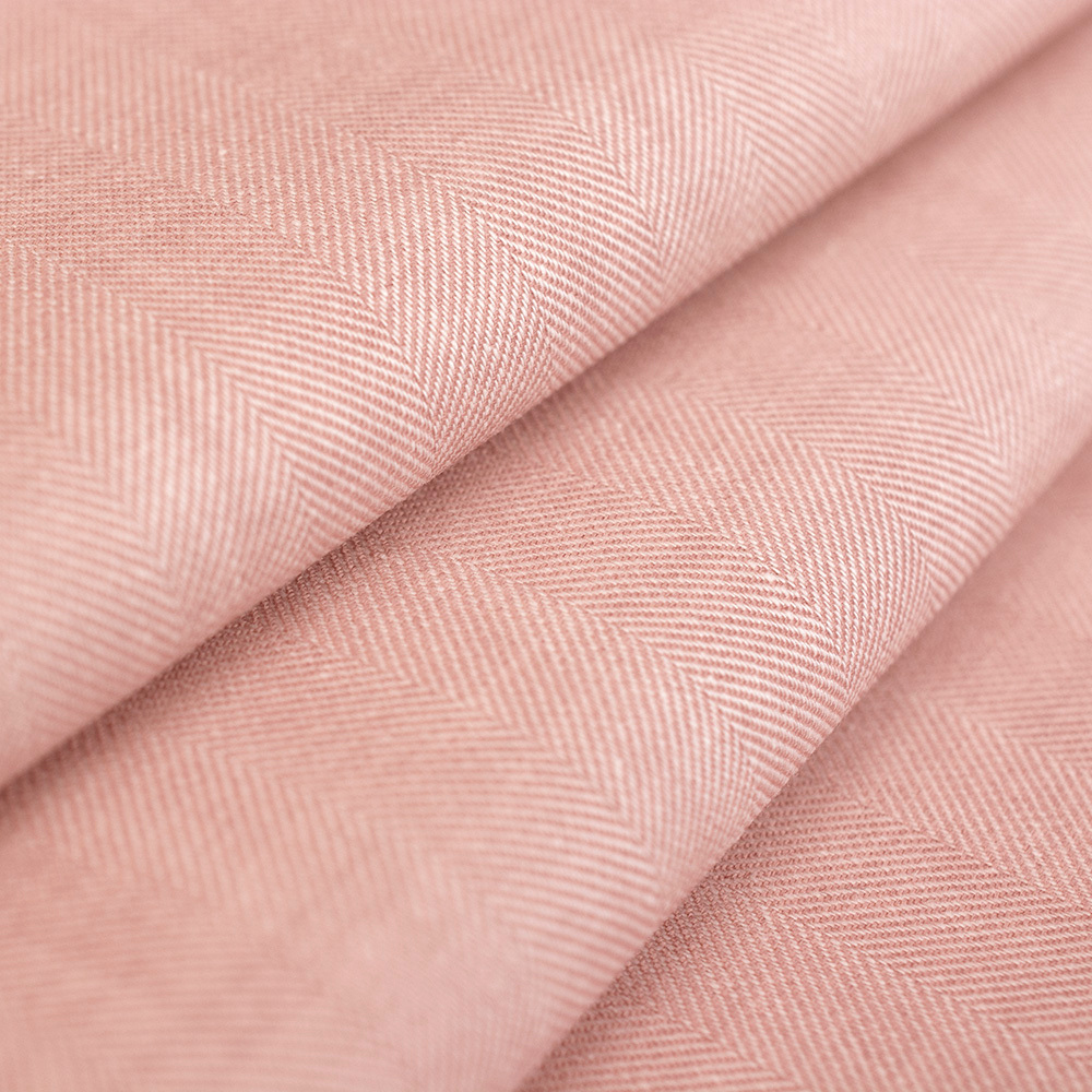 Tkanina bawełniana w jodełkę to idealny wybór dla osób, które cenią modę łączącą styl i wygodę.