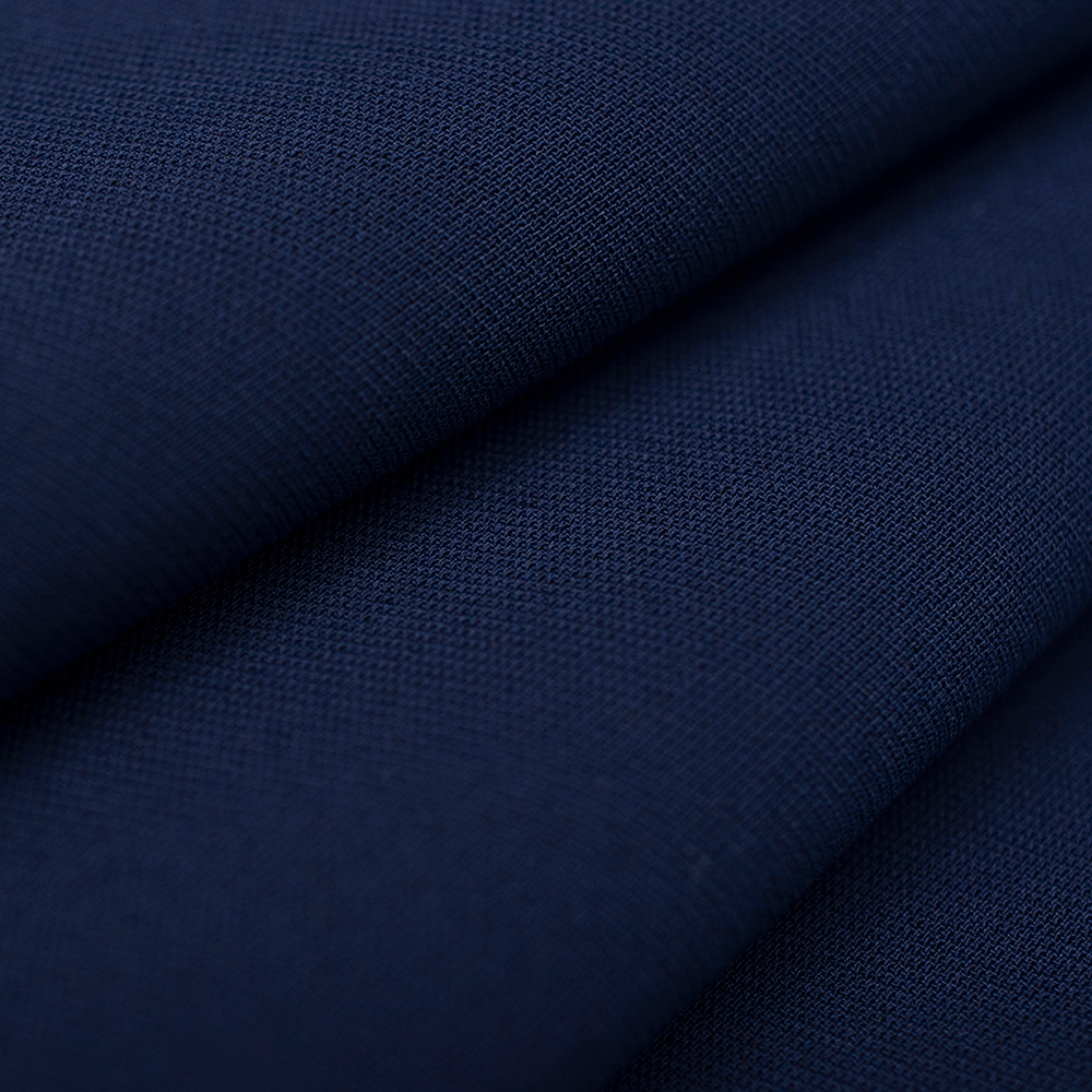 Tkanina Elizabeth to propozycja premium, która zachwyca elegancją i dopracowaną, szlachetną strukturą.