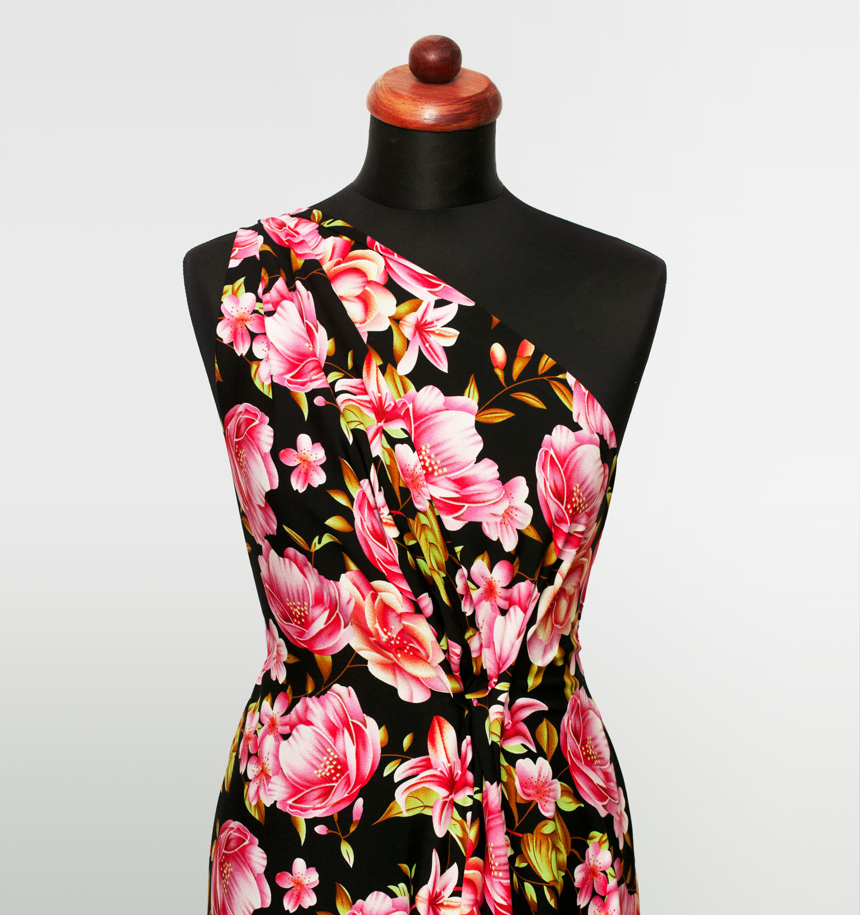 Wzorzysta tkanina wiskozowa, idealna na sukienki, spódnice i bluzki.