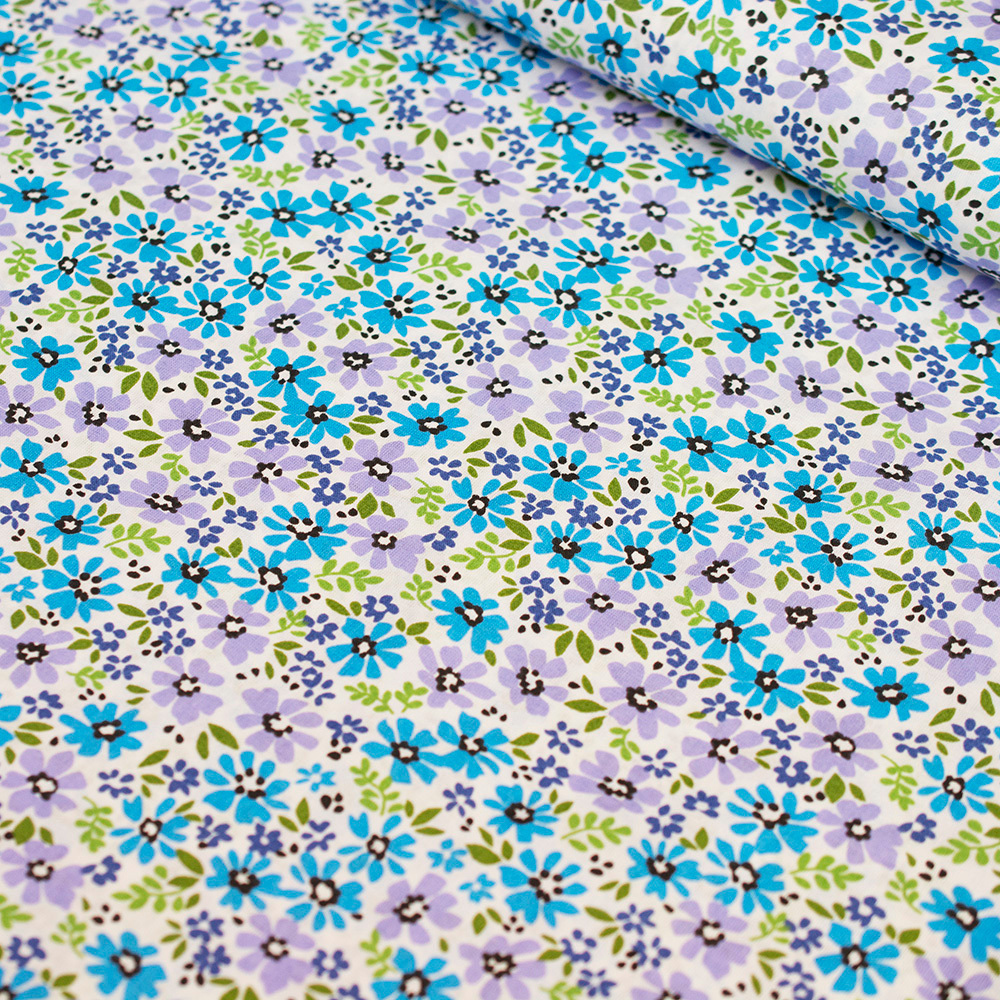 Tkanina bawełniana o splocie płóciennym, wyprodukowana w Polsce.