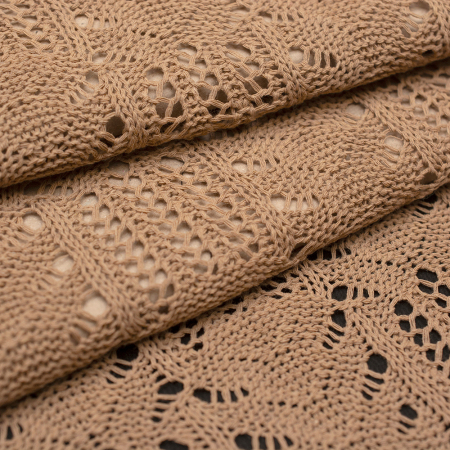 Bawełniana dzianina swetrowa w jednolitym kolorze świetnie sprawdzi się wiosenną porą.