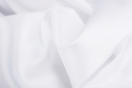 Doskonałej jakości tkanina satynowa, świetnie nadaje się na szykowne sukienki oraz eleganckie koszule.