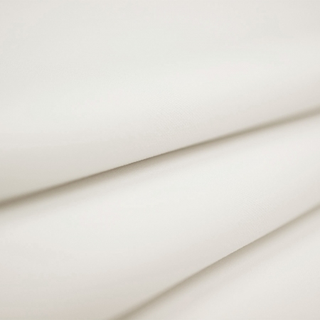 Tkanina Cristal to doskonale nam znana odmiana Marchiano Original o uszlachetnionym składzie i splocie, pochodząca z produkcji indonezyjskiej.