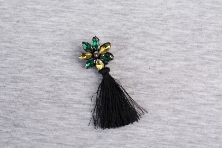 APLIKACJA BROSZKA DIAMOND TASSEL BLACK