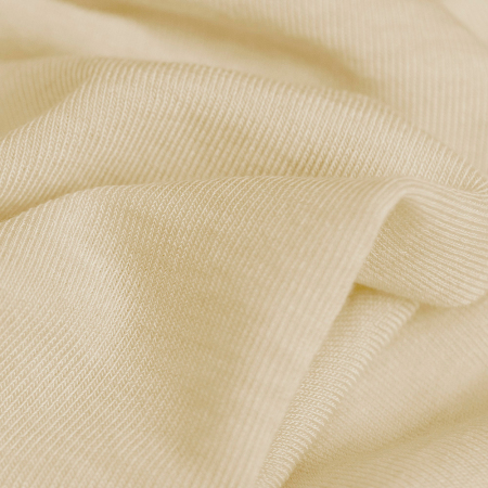 Dzianina Tencel Wool to lekki, miękki w dotyku materiał o niskiej gramaturze, który zapewnia wyjątkowy komfort noszenia.