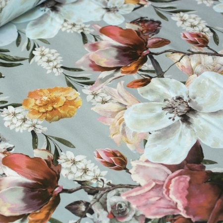 Dekoracyjna tkanina welurowa w pięknym, realistycznym wzorze z motywem kwiatowym.