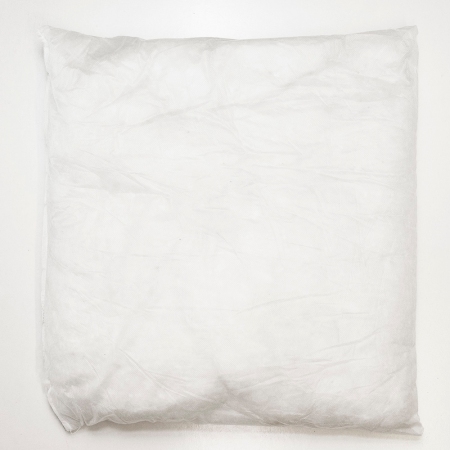 Wkład poduszkowy wypełniony dobrej jakości włóknem poliestrowym.