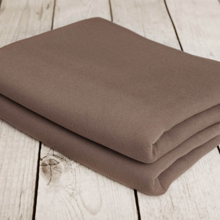 Dzianina dresowa – Baja, to miękka i bardzo przyjemna w dotyku dzianina o wysokiej gramaturze.