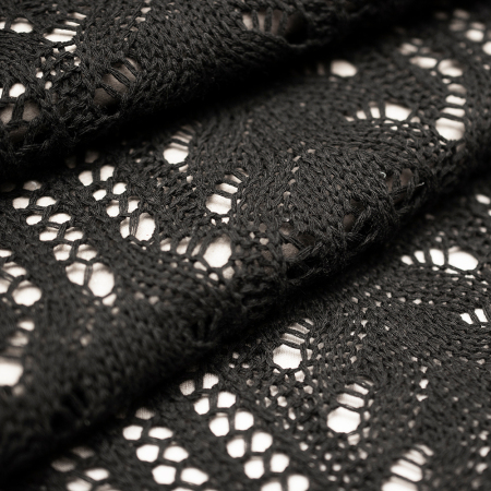 Bawełniana dzianina swetrowa w jednolitym kolorze świetnie sprawdzi się wiosenną porą.