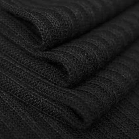 Dzianina swetrowa w jednolitym kolorze oraz strukturze prążka o szerokości 0,5 cm.