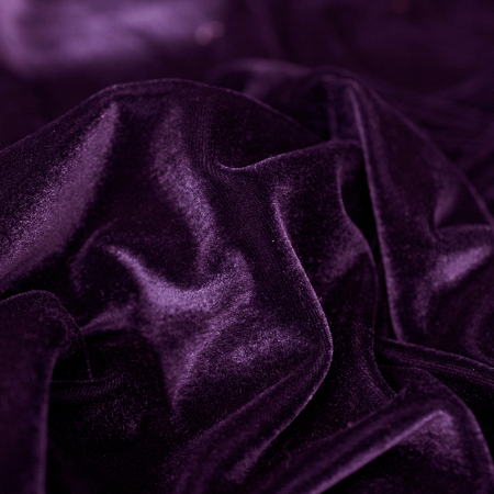 Welurowa Dzianina Kuba – doskonała na wszelkiego rodzaju kreacje wieczorowe czy wizytowe.