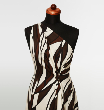 Wiskoza Brillante wyróżnia się na tle innych tkanin wiskozowych delikatnym i bardzo subtelnym połyskiem.