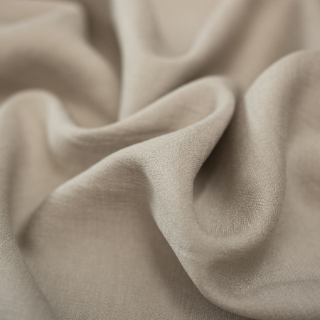 Wiskoza Salma – wysokogatunkowa tkanina wiskozowa, której głównym atutem jest delikatna faktura nawiązująca do splotu lnianego.