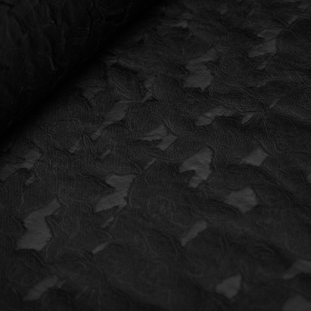 Costa Blanca, wyjątkowa tkanina ozdobiona kwiatowym wzorem haftowanym na organzie.