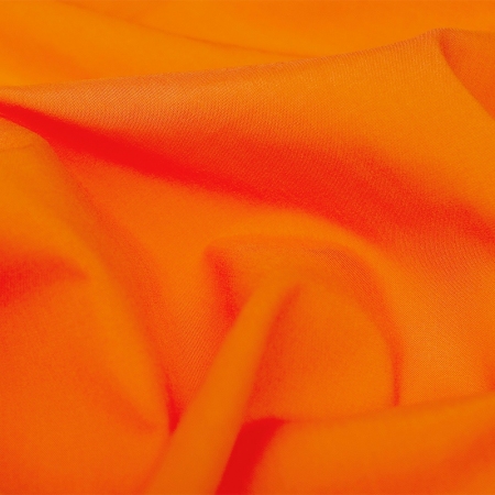 Batyst koszulowy to cienka tkanina wykonana z naturalnych włókien bawełny.