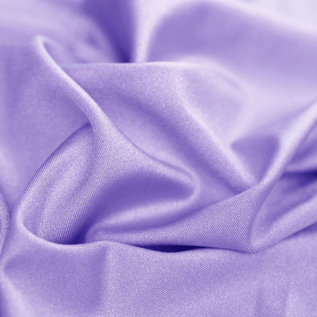 Dzianina typu Lycra to wysokiej jakości materiał o jednolitym kolorze, który zachwyca wyjątkową elastycznością – rozciąga się w obu kierunkach, zapewniając idealne dopasowanie i komfort noszenia.