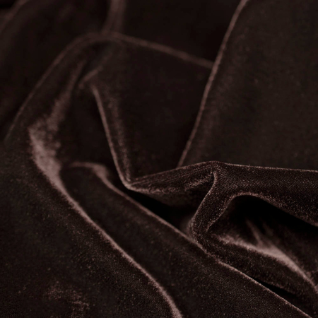 Welurowa Dzianina Kuba – doskonała na wszelkiego rodzaju kreacje wieczorowe czy wizytowe.