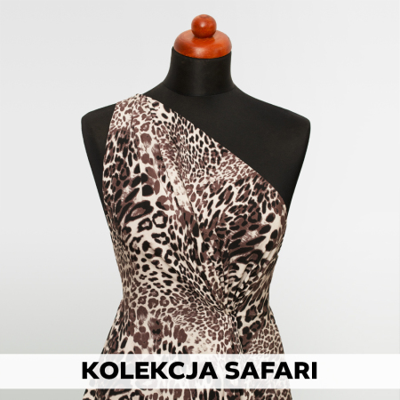 Tkanina z 100% wiskozy to lekki, miękki materiał, który pięknie układa się na sylwetce, tworząc naturalne fałdy i swobodny ruch.