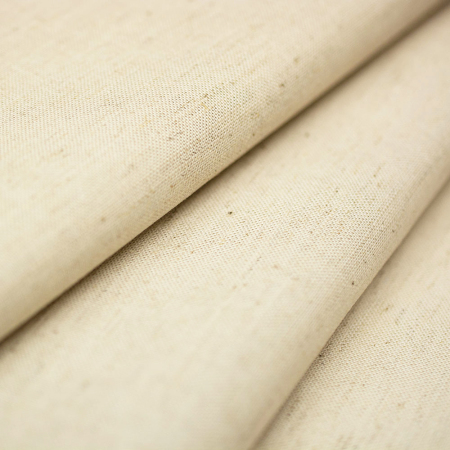 Len Malta to tkanina powstała z połączenia bawełny i lnu, wyróżniająca się wyraźnym splotem oraz naturalnym, miękkim dotykiem.