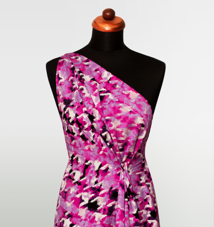 Wyjątkowa tkanina wiskozowa w modnym wzorze przedstawiającą ciekawą wariację na temat popularnego motywu pepitki.