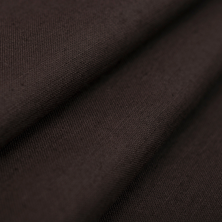 Len Malta to tkanina powstała z połączenia bawełny i lnu, wyróżniająca się wyraźnym splotem oraz naturalnym, miękkim dotykiem.