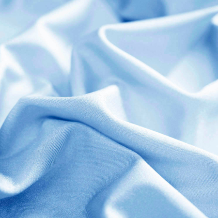 Dzianina typu Lycra to wysokiej jakości materiał o jednolitym kolorze, który zachwyca wyjątkową elastycznością – rozciąga się w obu kierunkach, zapewniając idealne dopasowanie i komfort noszenia.