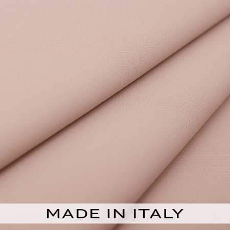 Tkanina Valentino to elegancki materiał premium o szlachetnej, dopracowanej strukturze i gęstym, żorżetowym splocie.