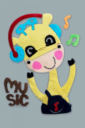 NAPRASOWANKA PLUSH GIRAFFE MUSIC
